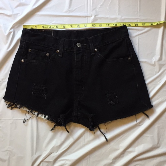Levi’s Black High Rise Cut Off Denim Shorts - Picture 4 of 6